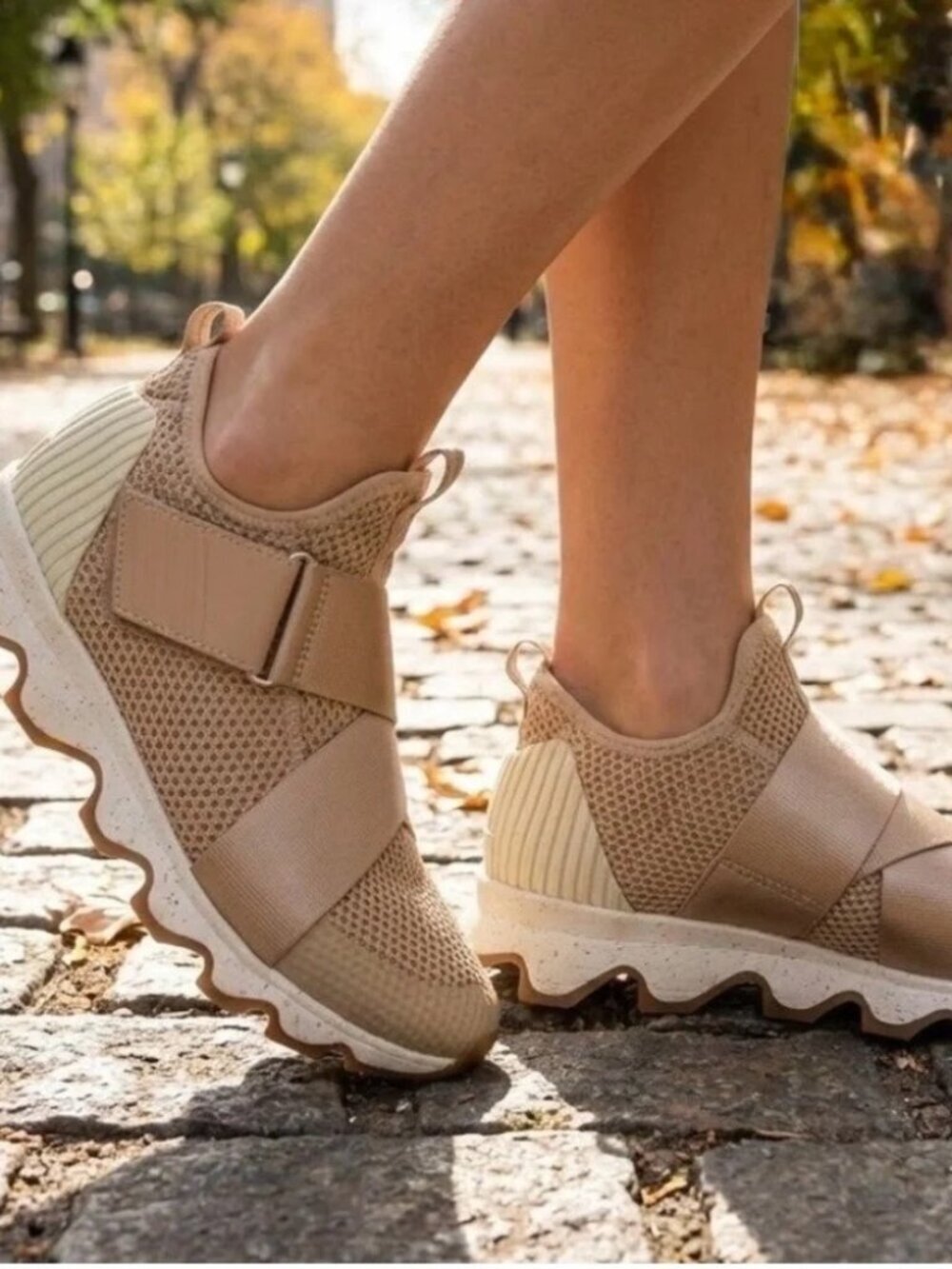 Sorel Women's Kinetic Sneak Mesh Slip On Athletic Sneakers Natural Tan Size 10